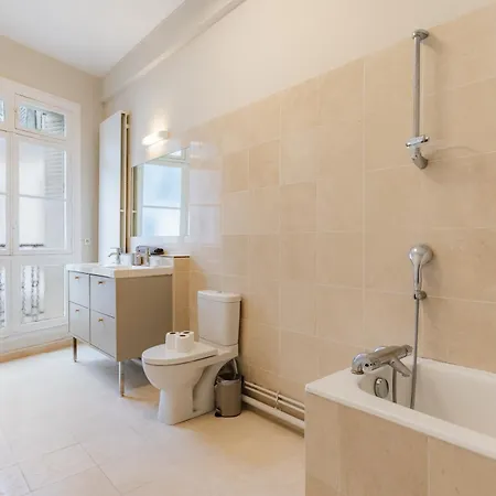 Exceptional Luxury Near Avenue Foch In 16th Apartment